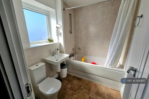 En Suite Bathroom In Room 1