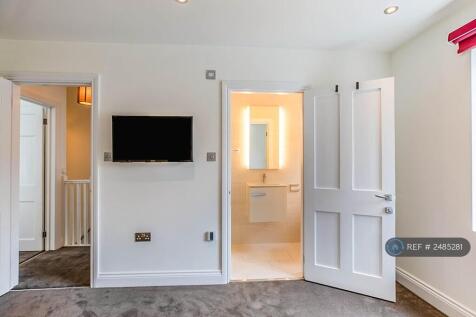 En-Suite Bedroom