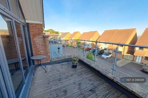 Master Bedroom Balcony View3