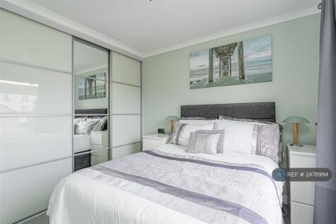 Double Bedroom (First)