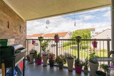Balcony (Outside)