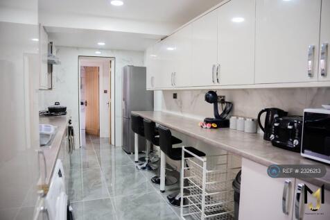 Kitchen (Shared)