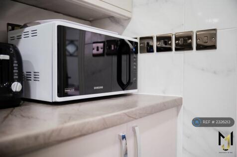 Kitchen (Shared)