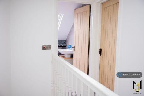 Private Top-Floor &amp; Private Bathroom