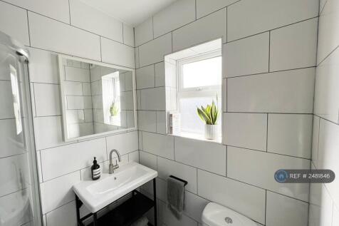116 Bunbury Street Bathroom 2
