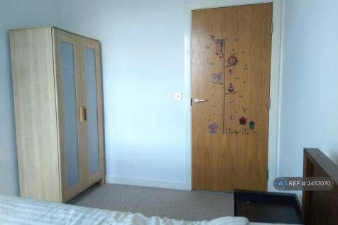 Small Bedroom: Pic2