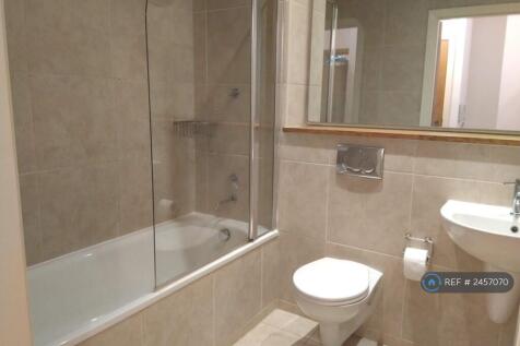 Bathroom: Pic1