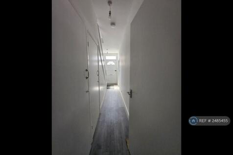 Ground Floor Hall Way
