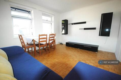 Lounge/Dining