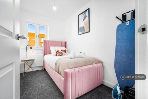 Bedroom 03
