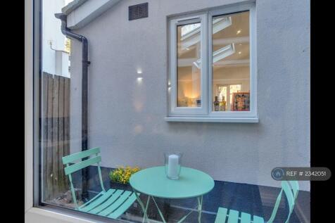 Private Courtyard