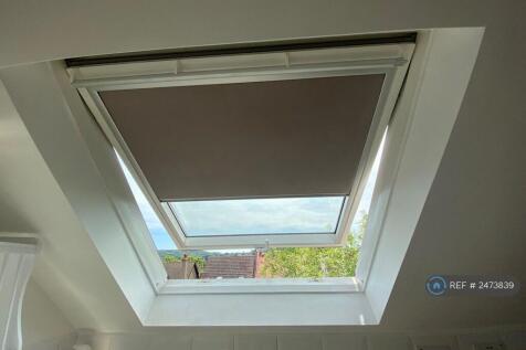 Velux Taupe Black Out Blind