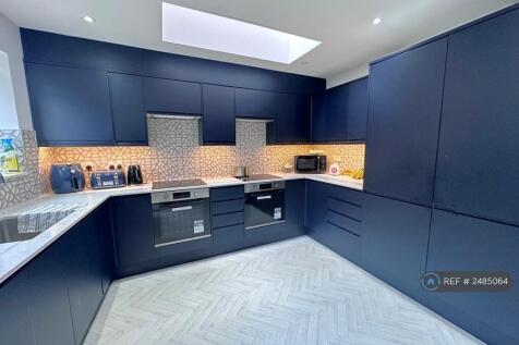 Communal Kitchen-Diner