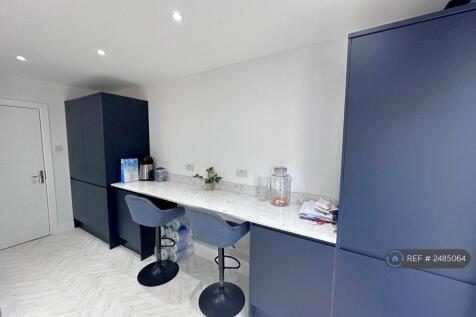 Communal Kitchen-Diner