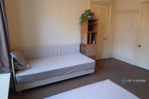 Bed Sitting Room, Optional Storage Stack