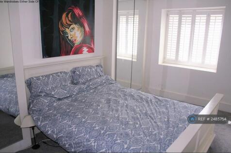 Master Bedroom - 2 x Built-In Mirrored Wardrobes