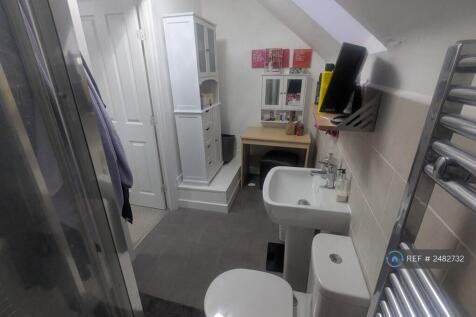 Master En Suite/Dressing Table