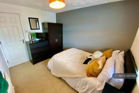Great Sized Double Bedroom