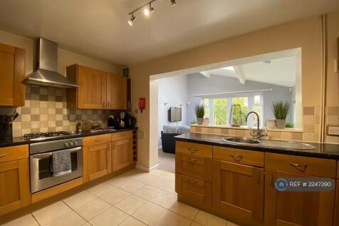 Communal Kitchen 