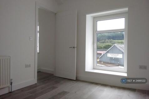 Rear Bedroom