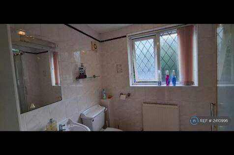 Master Bed Room Attached Bathroom 