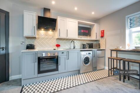 Full Kitchen 
