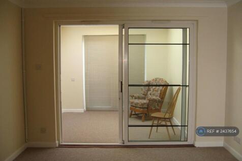 Dining Room Behind s/Doors
