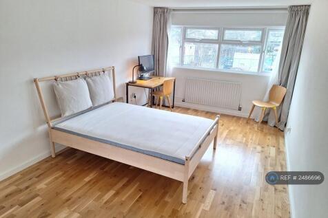 Largest Room £985pm