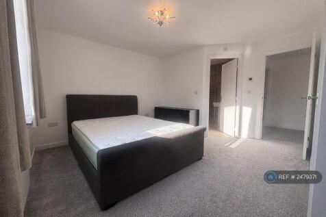 Master Room With En-Suite