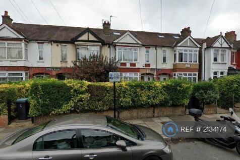 3 Bed 1 Bath Flat With Conservatory And Garden