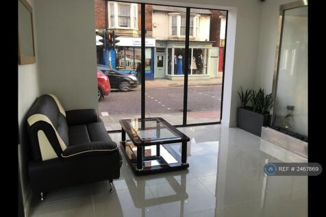 Grand Entrance With Water Feature