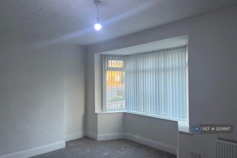 Bedroom 1 - View 1