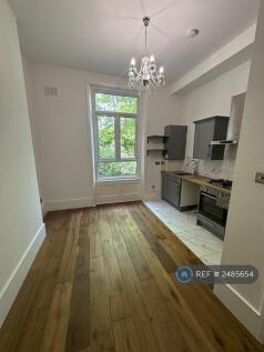 Kitchen / Lounge