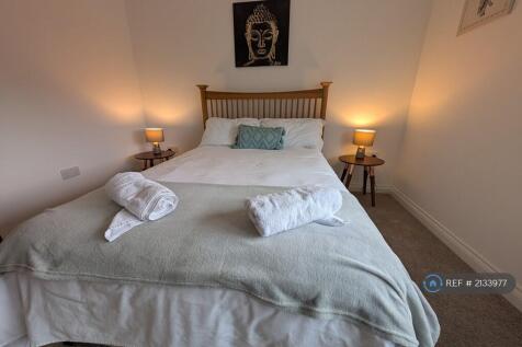 Bedroom Can Be Furnished Or Unfurnished