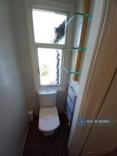 2nd Loo/Shower Room