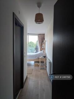 Master Bedroom Entrance 