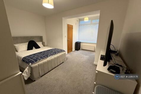 Huge Master Bedroom
