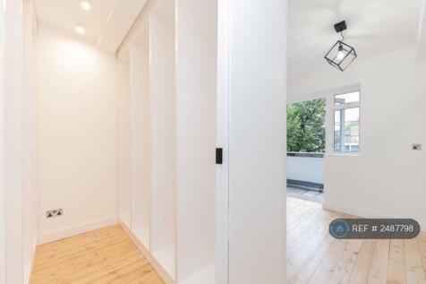 Walk-In Wardrobe