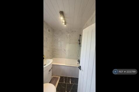 Recently Renovated Tiles Bath