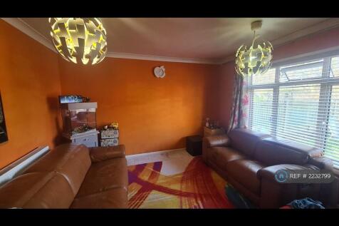 Spacious 4mx4m Living Room