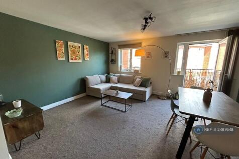 Spacious Living Room