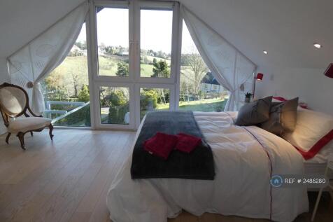 Top Floor Bedroom 1 