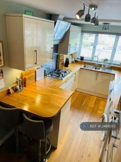Kitchen - Showing Breakfast Bar