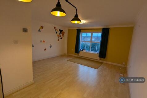 Living/ Dining Room (First Floor)