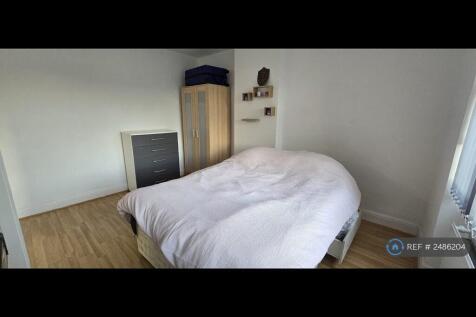 Front Double Bedroom