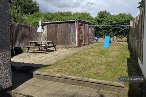 Rear Garage 