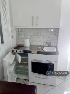 Cooker/ Microwave/ Fridge