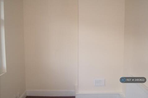 Front Bedroom 