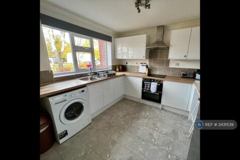 Kitchen Photo 1