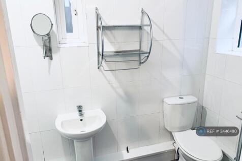 Bathroom (Wc, Sink &amp; Shower)